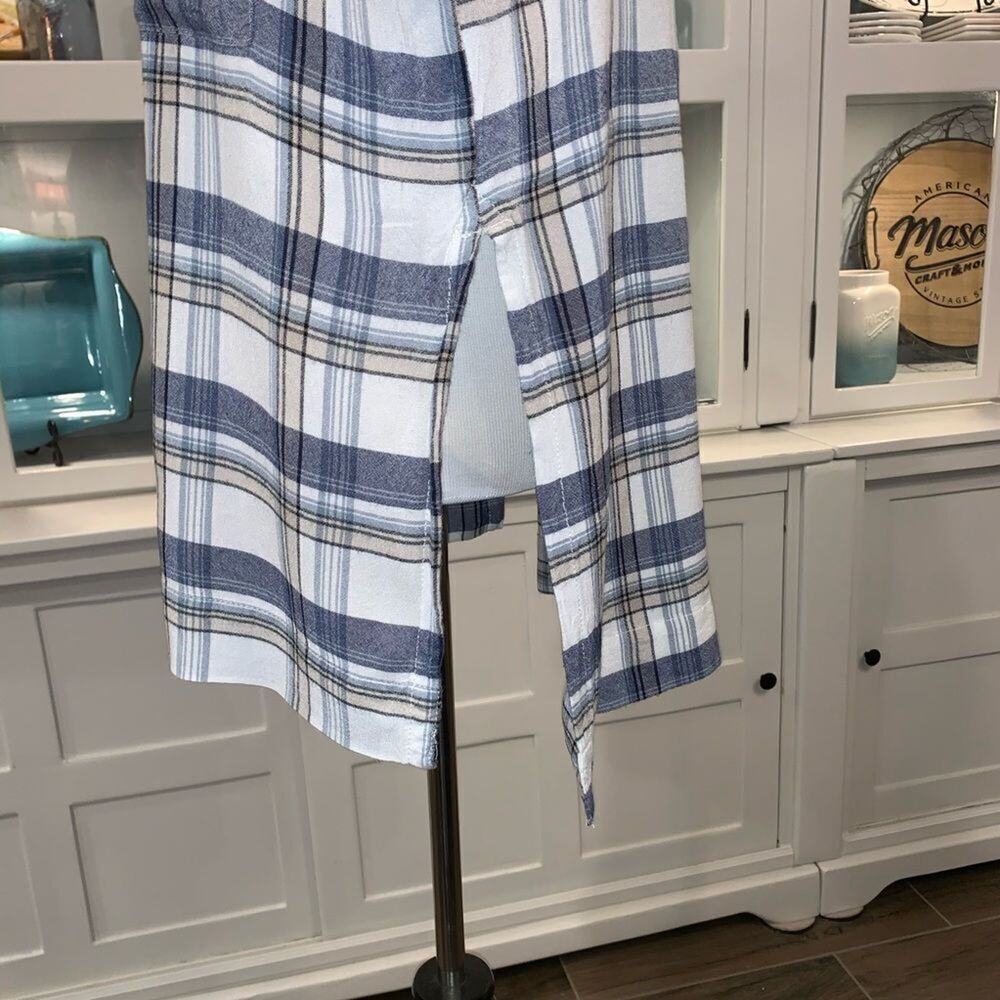 Bdg Split Side Flowy Button Down Tunic - image 4